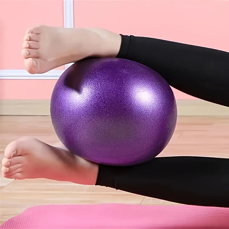 1 High-Quality Yoga and Fitness Ball - Durable, Non-Slip, Enhances Stability, Suitable for Various Workouts - Perfect for Home Gyms, Pilates, and Core Training
